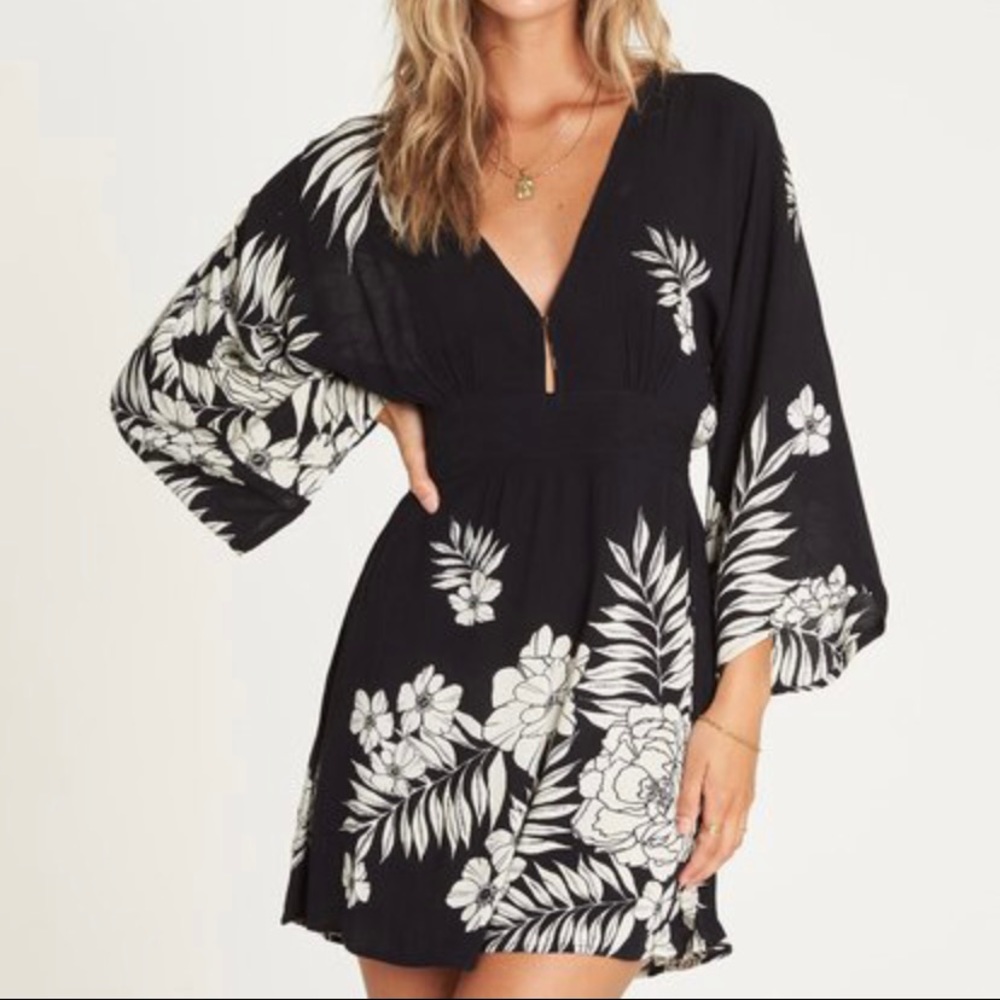 Brand new Billabong floral sundress